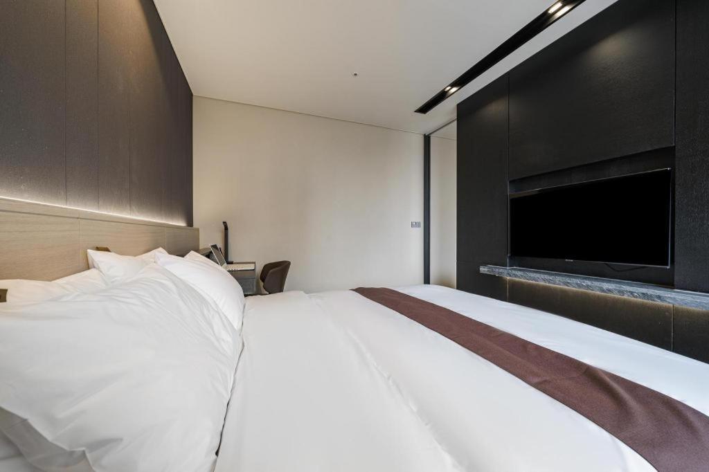 คินเท็กซ์ บาย เค-ทรี Hotel โกยาง ภายนอก รูปภาพ